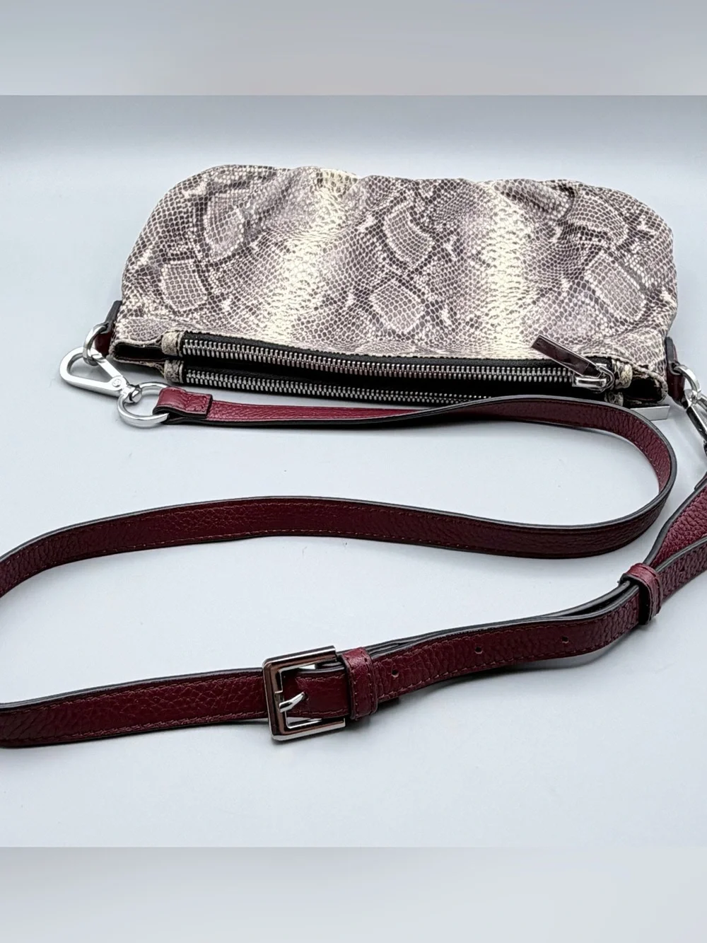 G.I.L.I. Genuine Leather Pleated Double Zip Crossbody Purse